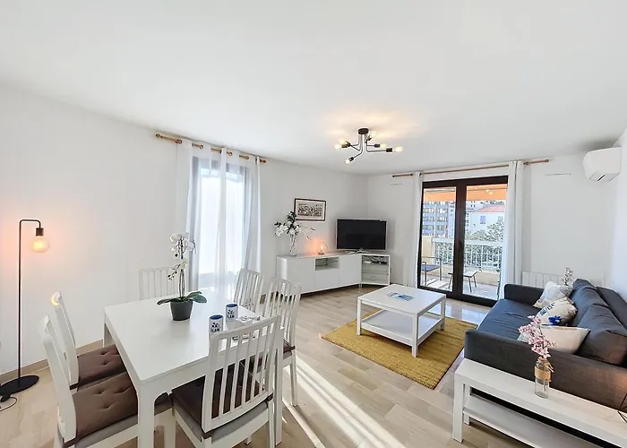 Bright And Vast 1Br Balcony Parking Heart Of Town 1 Mn